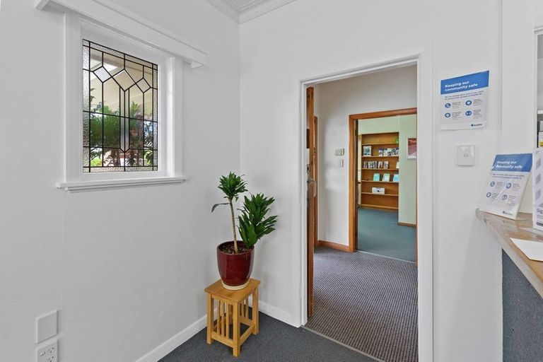 Photo of property in 1/28 Uxbridge Road, Mellons Bay, Auckland, 2014