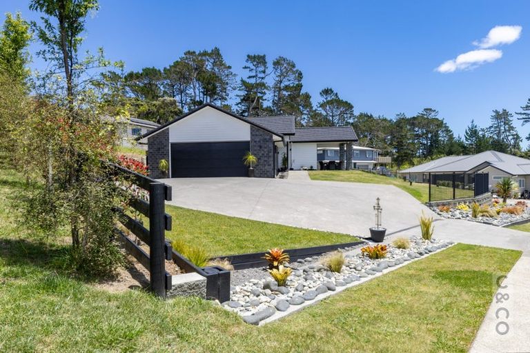 Photo of property in 104 Solan Drive, Waimauku, 0812