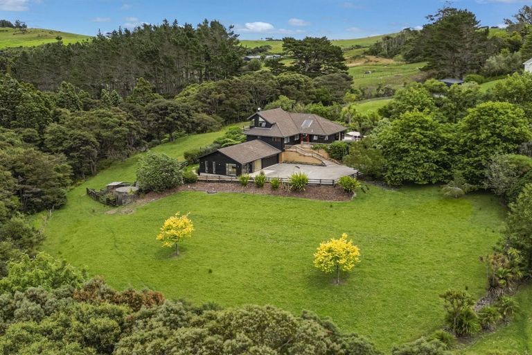 Photo of property in 1439 Old North Road, Helensville, 0875