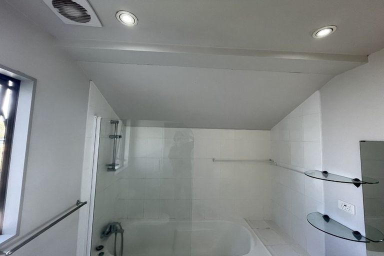 Photo of property in 18 William Roberts Road, Pakuranga, Auckland, 2010