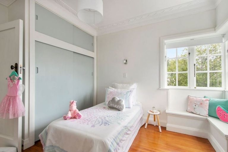 Photo of property in 31 Burnside Street, Waterloo, Lower Hutt, 5011