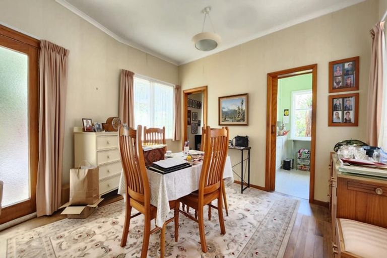 Photo of property in 31 Woodmancote Road, Khandallah, Wellington, 6035