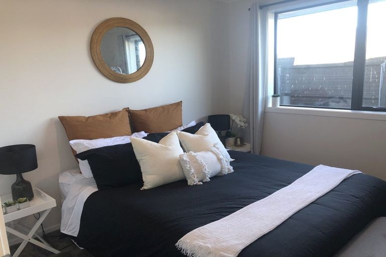 Photo of property in 31 Tahuna Minhinnick Drive, Glenbrook, 2681