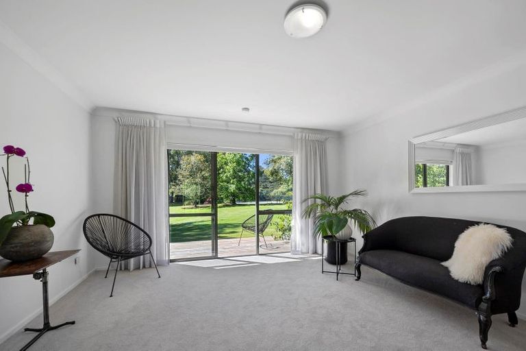 Photo of property in 44 Hardens Lane, Paremoremo, Auckland, 0632