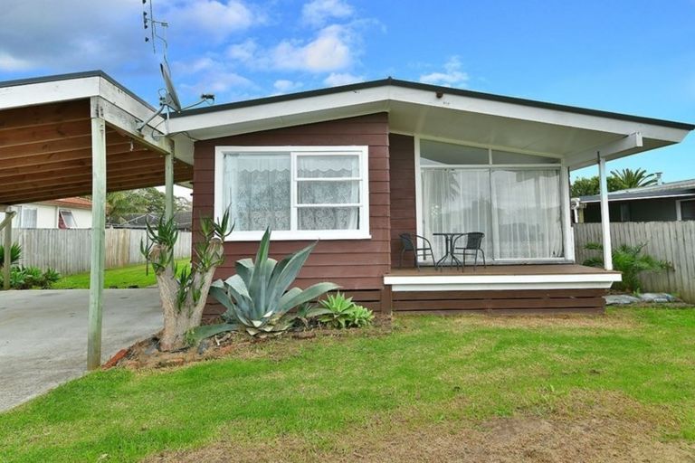 Photo of property in 5 Mary Keane Lane, Parakai, 0830