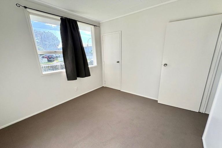 Photo of property in 1 Hywell Place, Manurewa, Auckland, 2102