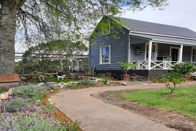 Photo of property in 123 Ahuroa Road, Waipu, 0582