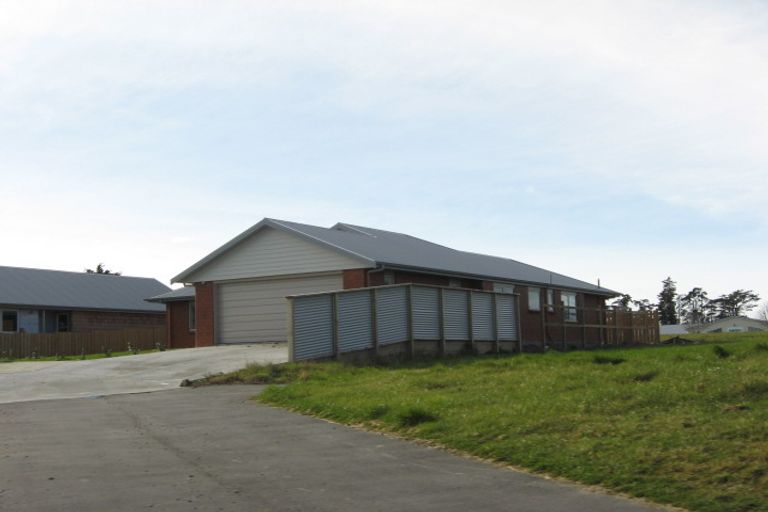 Photo of property in 28 Welsh Road, Winton, 9720