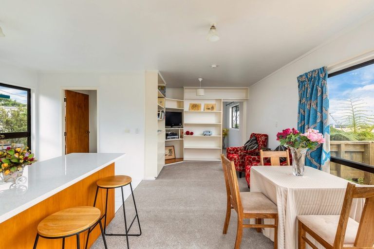 Photo of property in 145 Piha Road, Piha, New Lynn, 0772