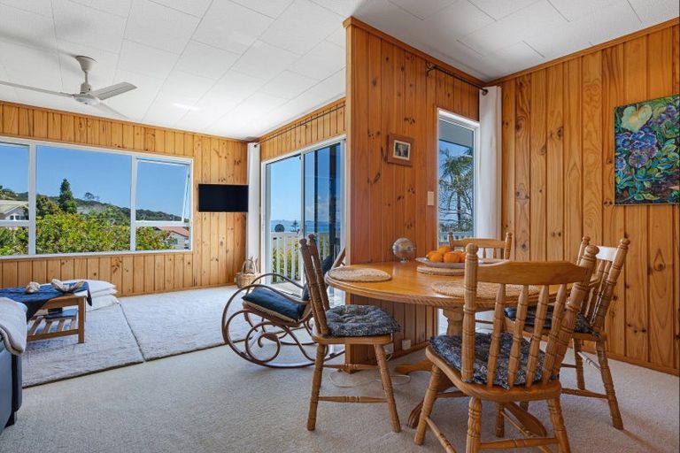 Photo of property in 42 Stratford Drive, Cable Bay, 0420