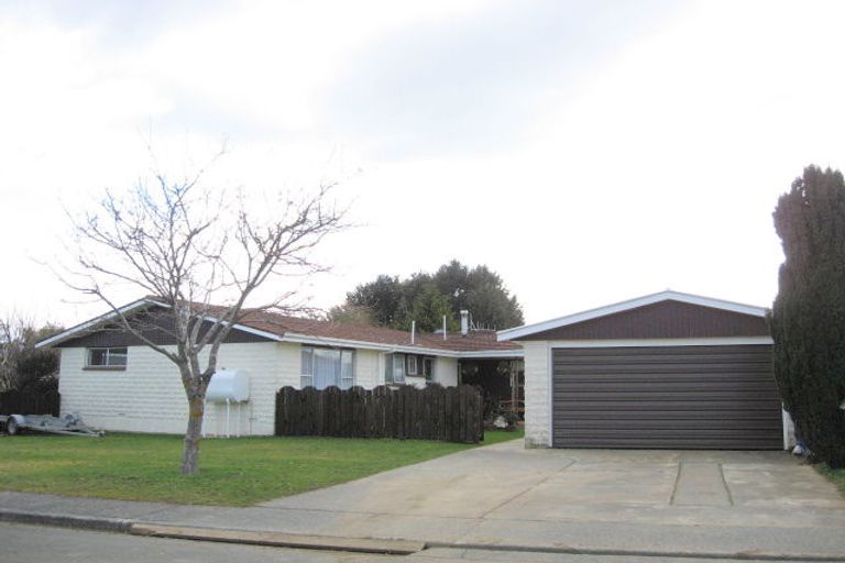 Photo of property in 16 Henry Street, Te Anau, 9600