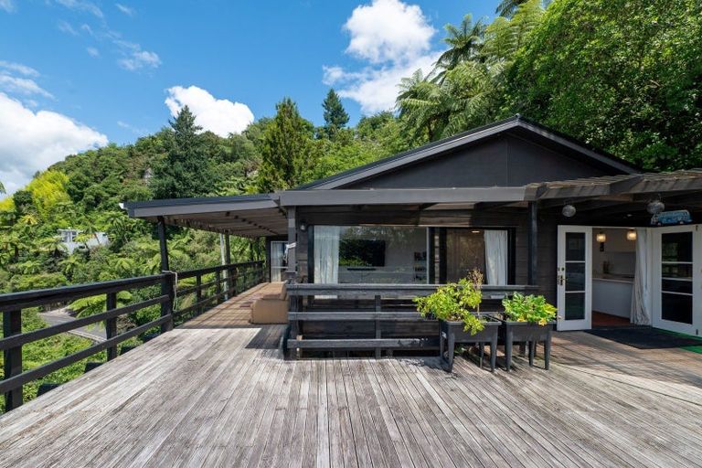 Photo of property in 62 Spencer Road, Lake Tarawera, Rotorua, 3076
