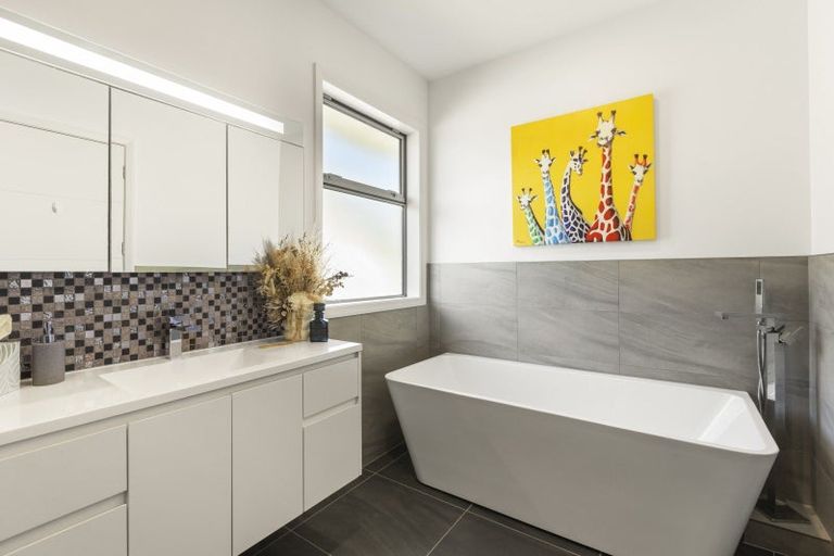 Photo of property in 96 Dyke Road, Karaka, Papakura, 2580