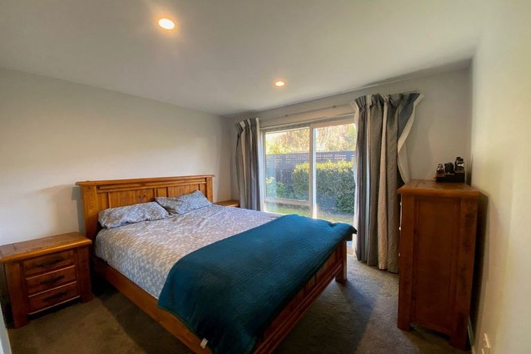 Photo of property in 2/23 Wakelin Place, Redwood, Christchurch, 8051