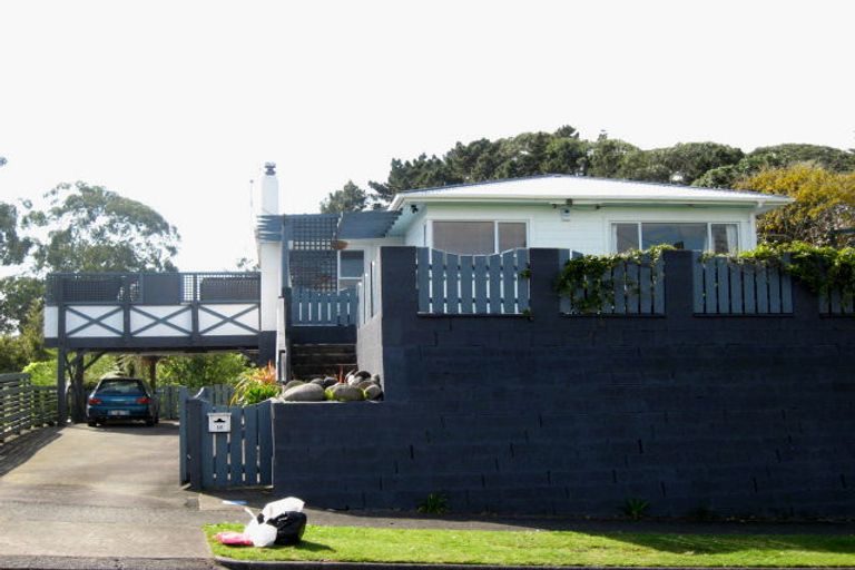Photo of property in 16 Durham Avenue, Welbourn, New Plymouth, 4312