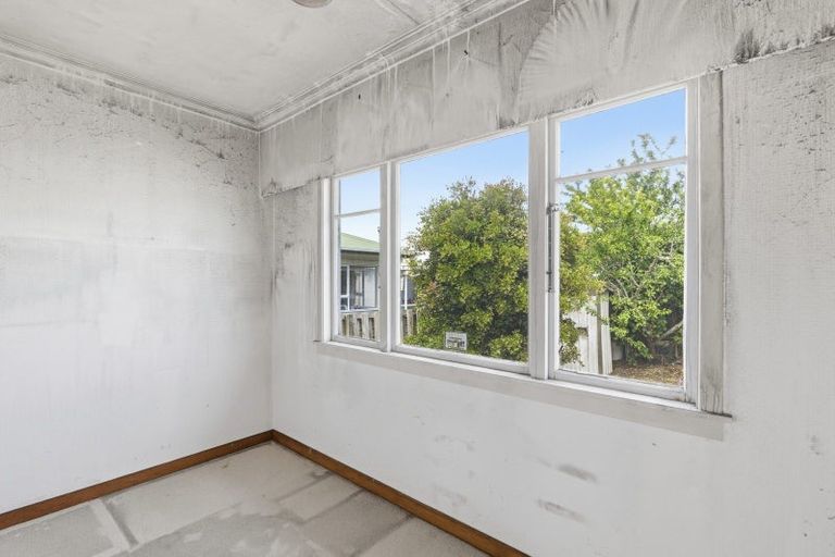 Photo of property in 160 South Road, Spotswood, New Plymouth, 4310