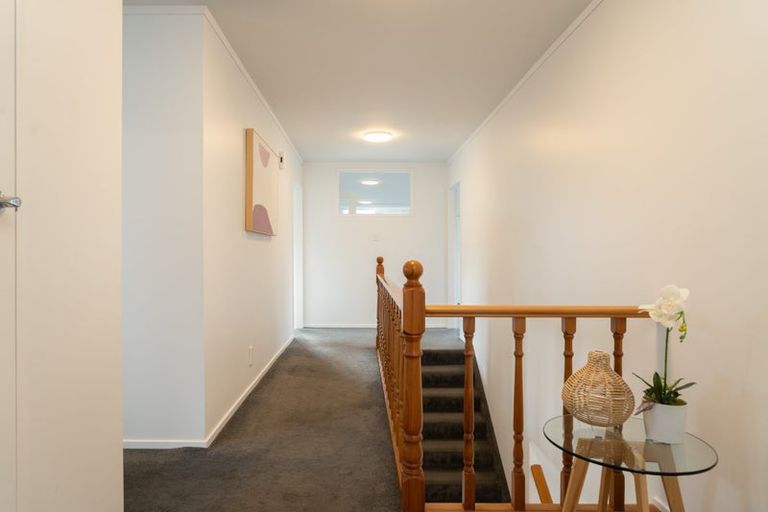 Photo of property in 50 Exploration Way, Whitby, Porirua, 5024