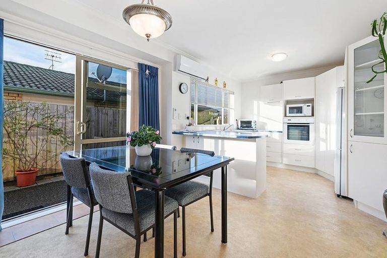 Photo of property in 77 Elan Place, Stanmore Bay, Whangaparaoa, 0932
