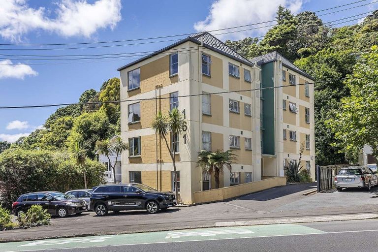 Photo of property in 6/161 Glenmore Street, Kelburn, Wellington, 6012