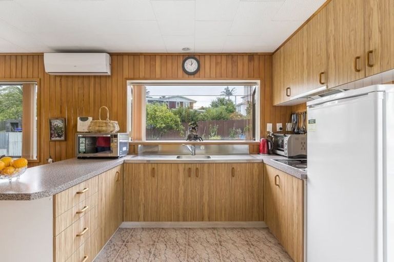 Photo of property in 40 Foster Crescent, Snells Beach, 0920