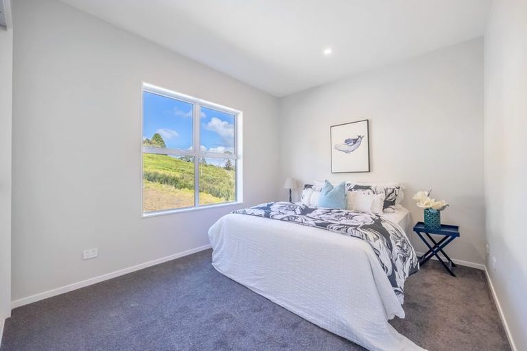 Photo of property in 2 Maraeariki Avenue, Orewa, 0931