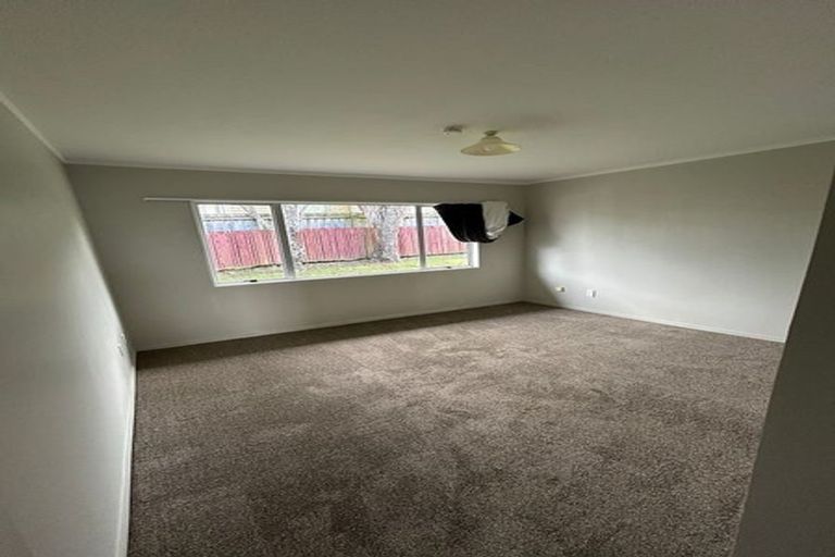 Photo of property in 1/59 Archibald Road, Kelston, Auckland, 0602