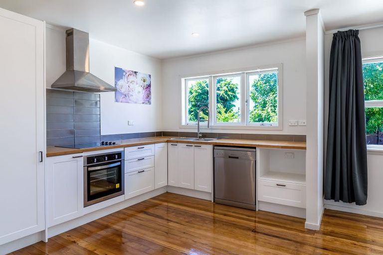 Photo of property in 15a Mildmay Road, Henderson, Auckland, 0610