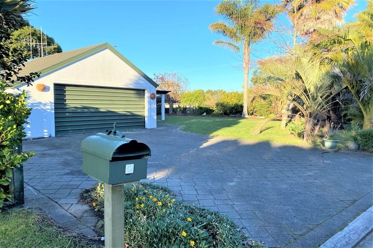 Photo of property in 2 Grantleigh Way, Pyes Pa, Tauranga, 3112