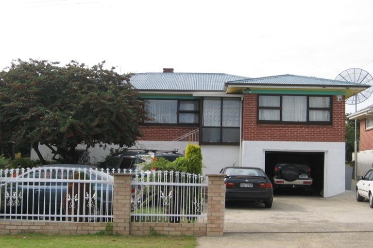 Photo of property in 23 Mccullough Avenue, Papatoetoe, Auckland, 2025