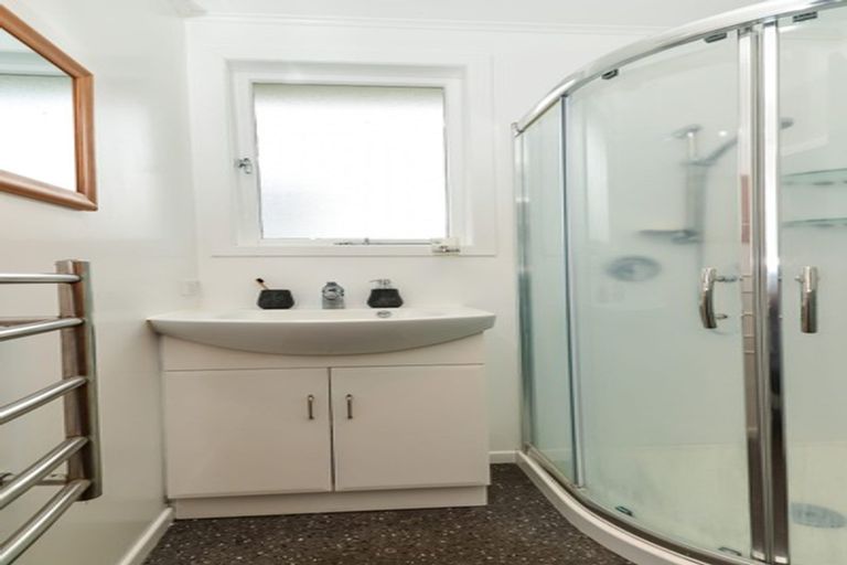 Photo of property in 97 Collins Road, Melville, Hamilton, 3206