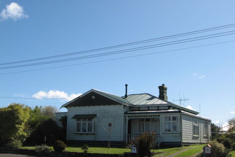 Photo of property in 18 Toia Street, Marton, 4710