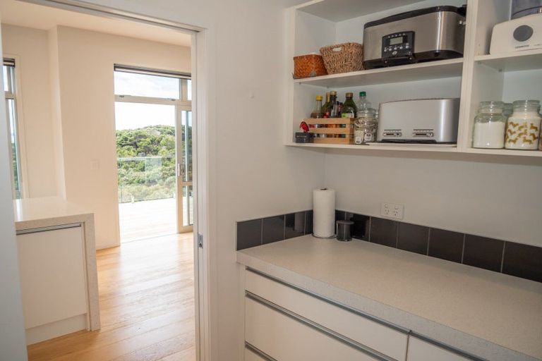 Photo of property in 34 Opoi Lane, Cable Bay, 0420