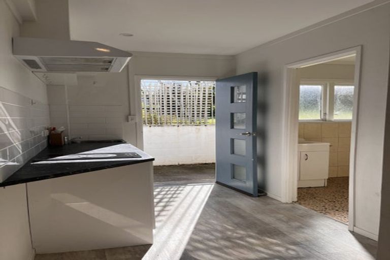 Photo of property in 3 Beechdale Crescent, Pakuranga Heights, Auckland, 2010