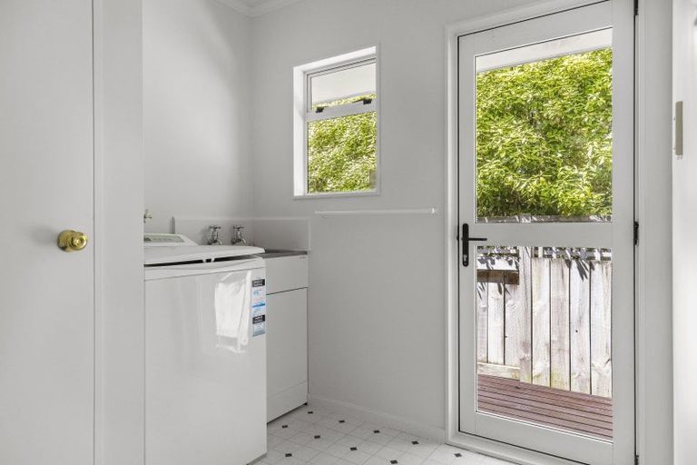 Photo of property in 8 Haines Grove, Rainbow Point, Taupo, 3330