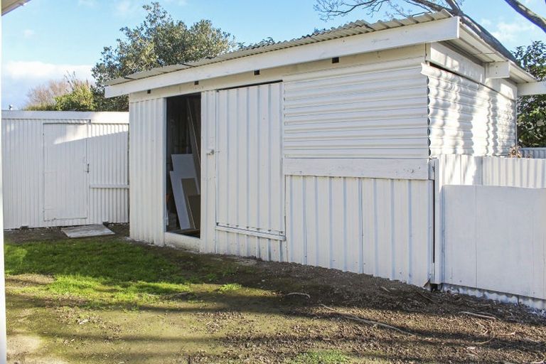 Photo of property in 5 Sutherland Crescent, Westbrook, Palmerston North, 4412