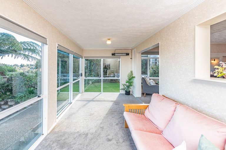 Photo of property in 14 Rawhiti Place, Saint Johns Hill, Whanganui, 4501