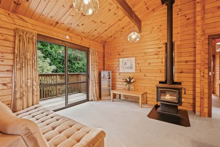 Photo of property in 16 Chalet Crescent, Hanmer Springs, 7334