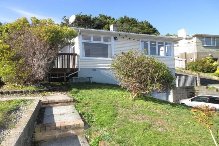Photo of property in 102 Helston Road, Paparangi, Wellington, 6037