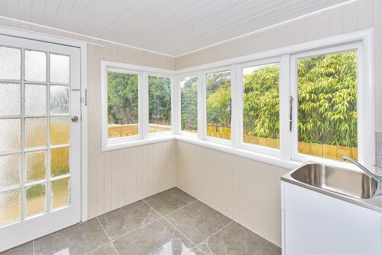 Photo of property in 79c Russell Road, Manurewa, Auckland, 2102