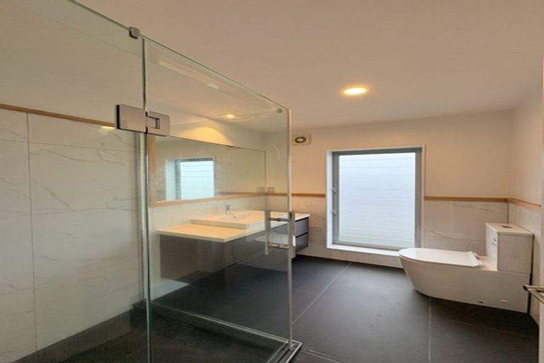 Photo of property in 7 Zara Court, Windsor Park, Auckland, 0632