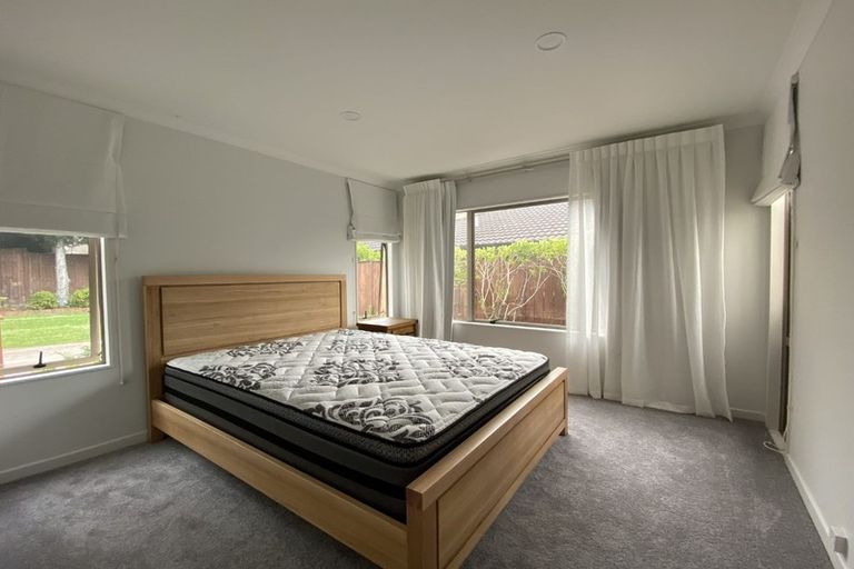 Photo of property in 4 English Oak Drive, Schnapper Rock, Auckland, 0632