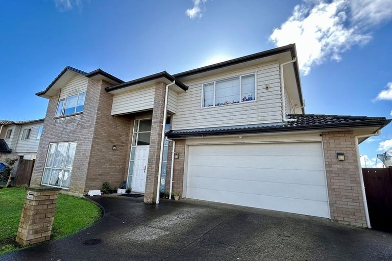 Photo of property in 17 Andy Crescent, Flat Bush, Auckland, 2016