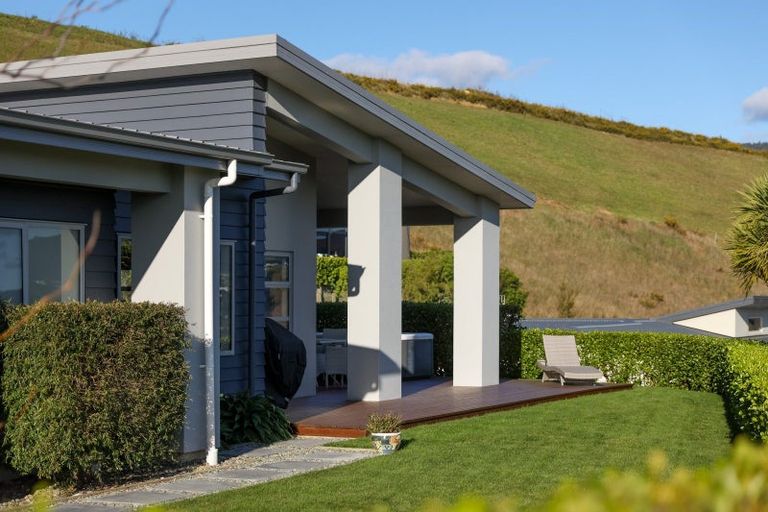 Photo of property in 2 Crown Terrace, Britannia Heights, Nelson, 7010