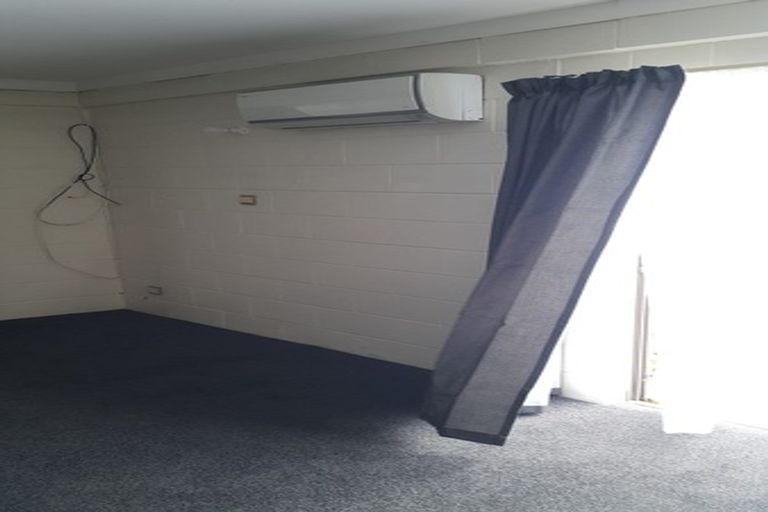 Photo of property in 14 Tatyana Place, Massey, Auckland, 0614