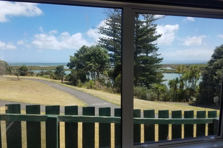 Photo of property in 97 Burundi Avenue, Clendon Park, Auckland, 2103