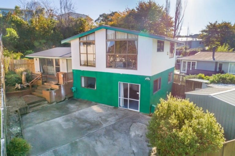 Photo of property in 57 Norana Road, Timberlea, Upper Hutt, 5018