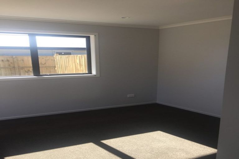 Photo of property in 2/23 Montgomery Crescent, Bader, Hamilton, 3206