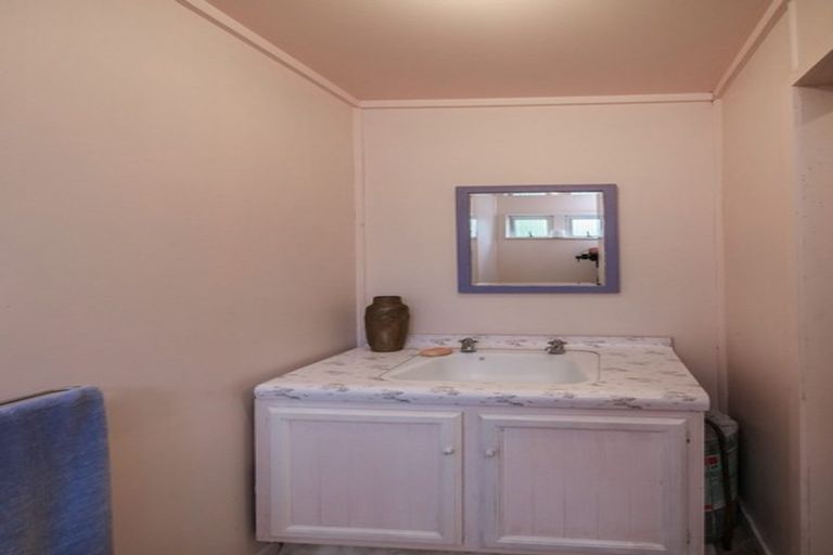 Photo of property in 108 Otakou Golf Course Road, Otakou, Dunedin, 9077