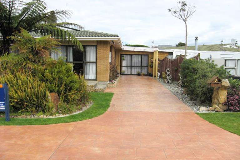 Photo of property in 8 Makora Road, Otaihanga, Paraparaumu, 5036