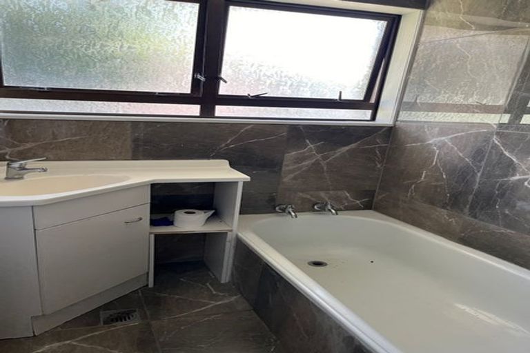 Photo of property in 31 Marriott Road, Pakuranga, Auckland, 2010